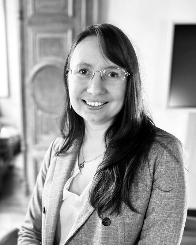 Laura Sewell
